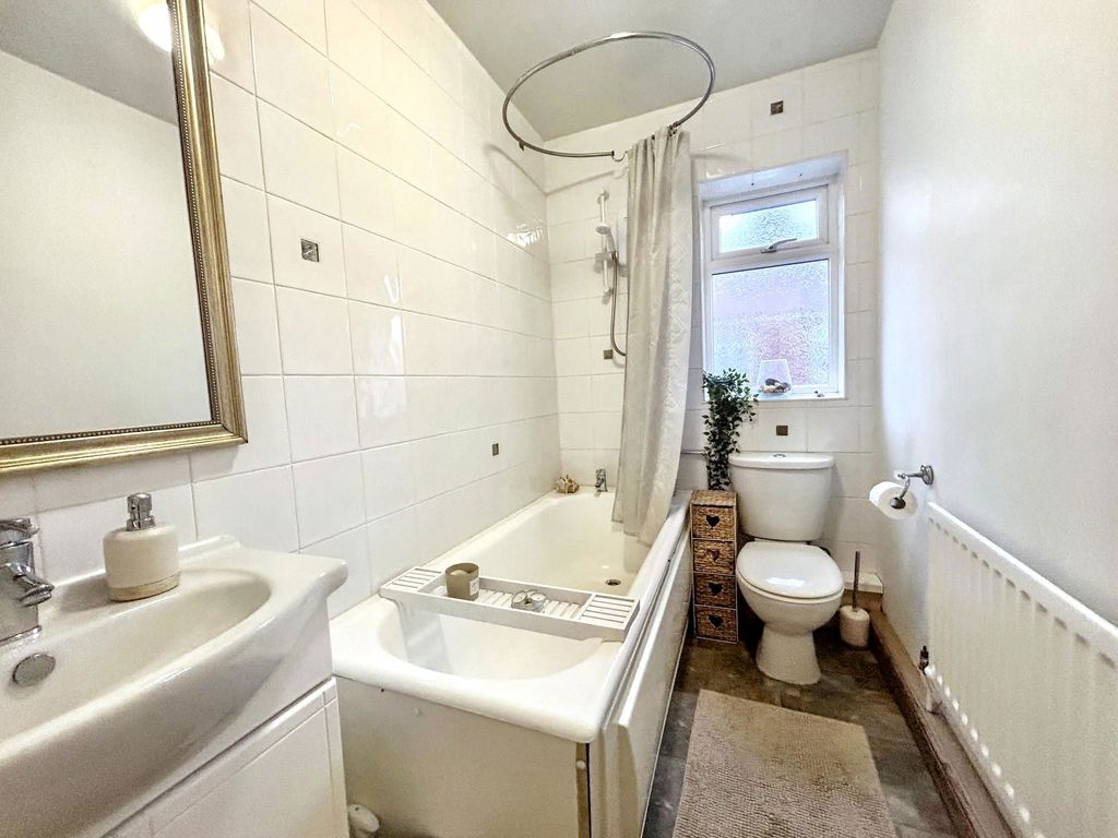 Additional image 8 of 2 bed flat for saleSeafield Road, Blyth NE24
