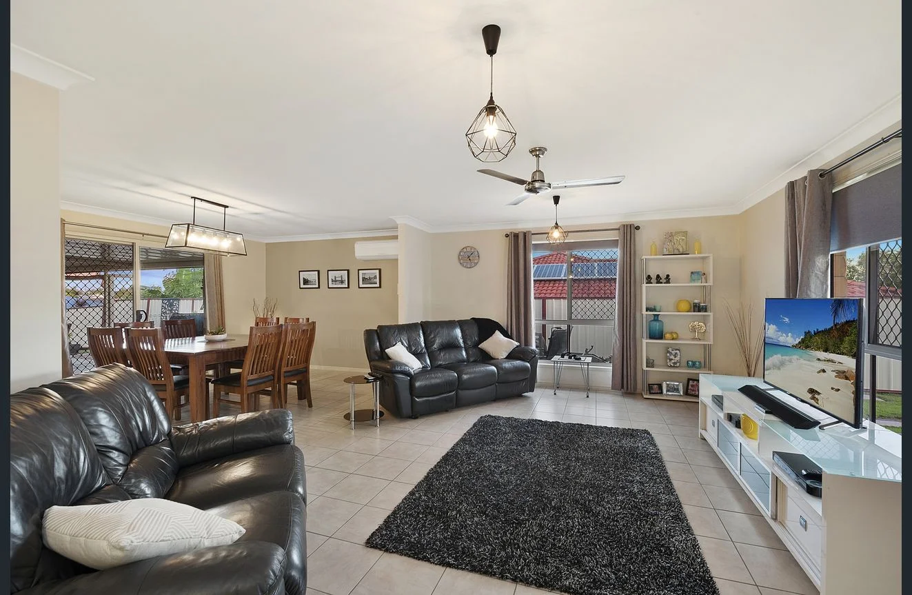 25 Barculdie Crescent, Deception Bay QLD 4508 photo 3