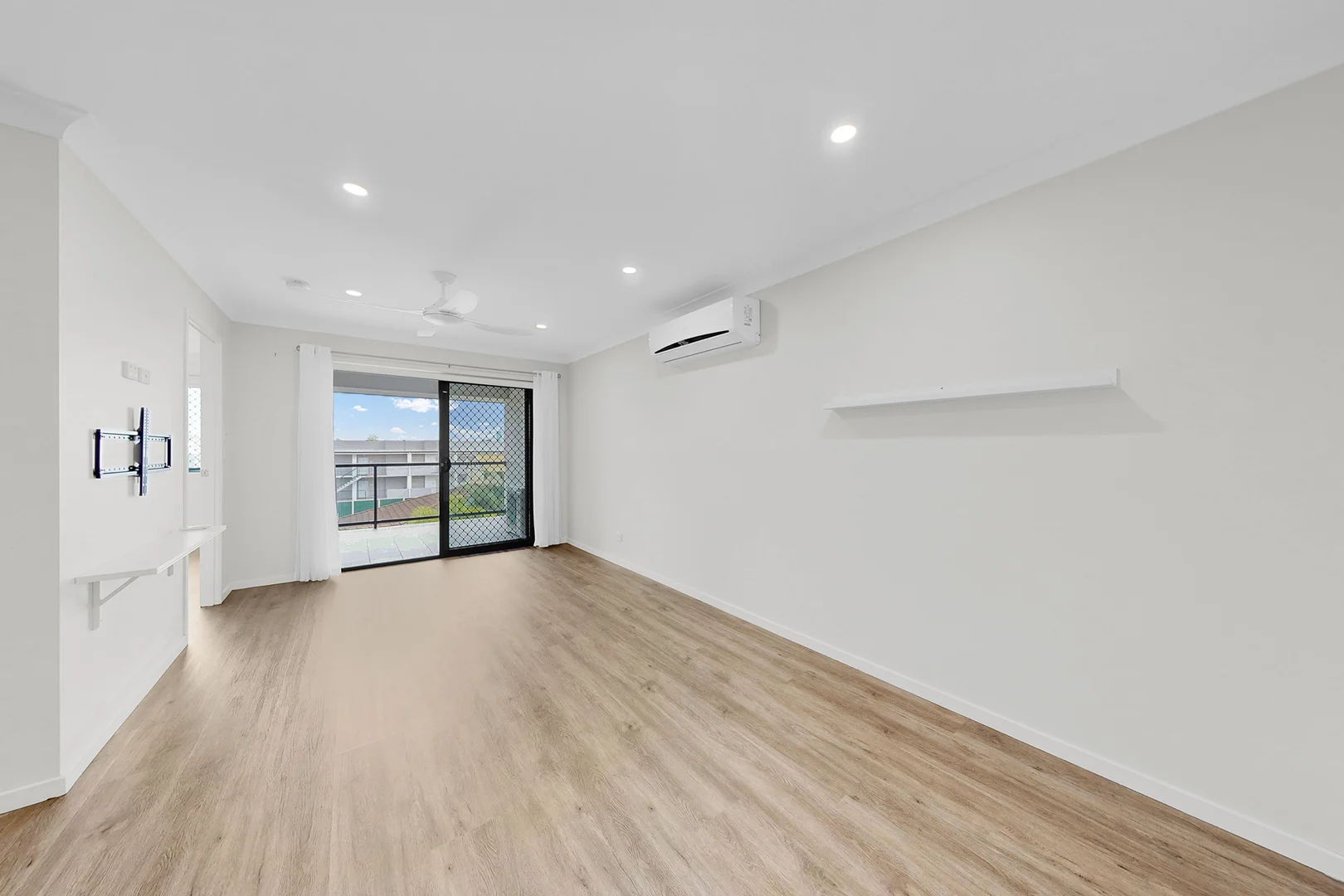 21/115 Main Street, Beenleigh QLD 4207 photo 2
