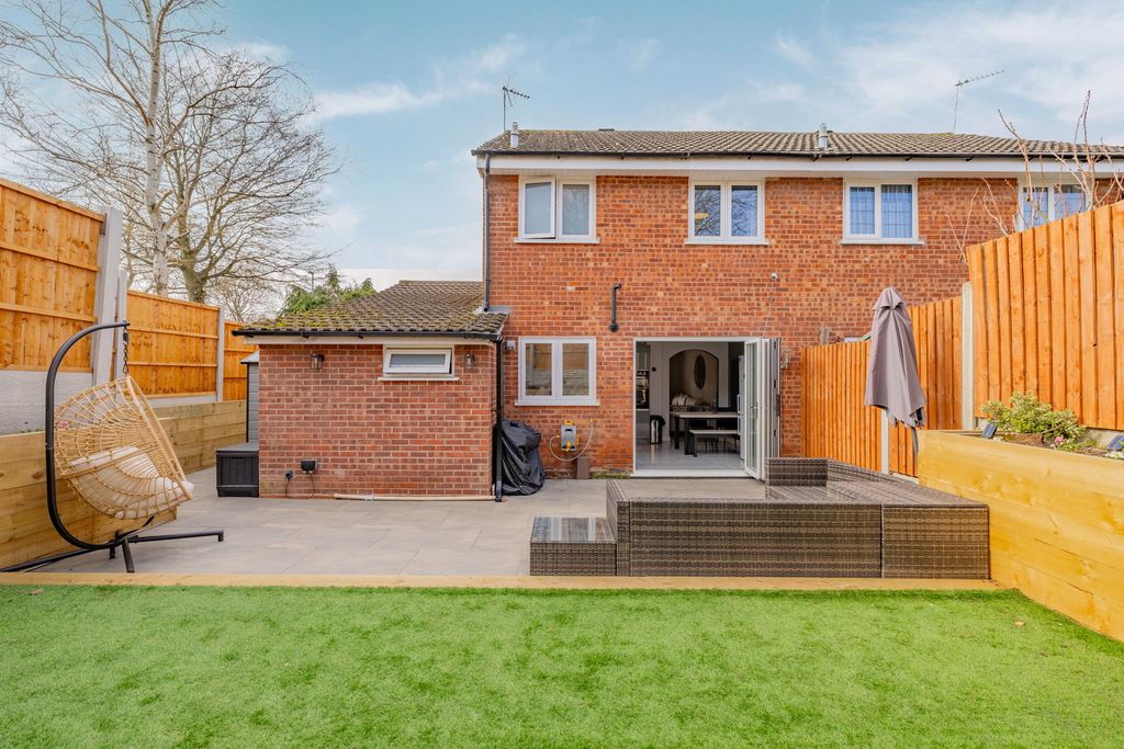 Additional image 26 of 4 bed semi-detached house for saleBarsham Drive, Brierley Hill DY5