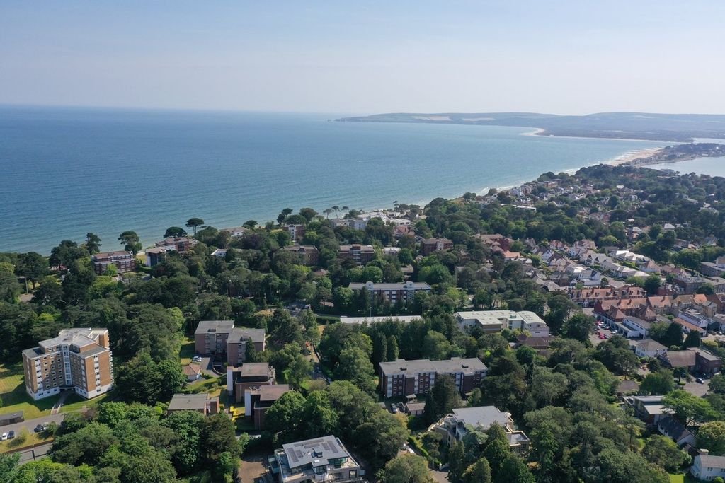 Additional image 43 of 3 bed flat for saleMartello Road South, Canford Cliffs, Poole BH13