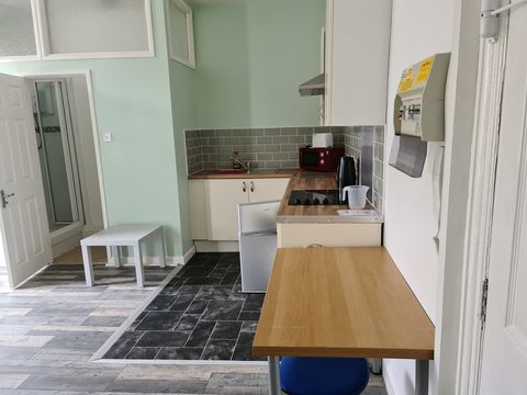 Holyhead Road, Coventry CV1, Studio to rent