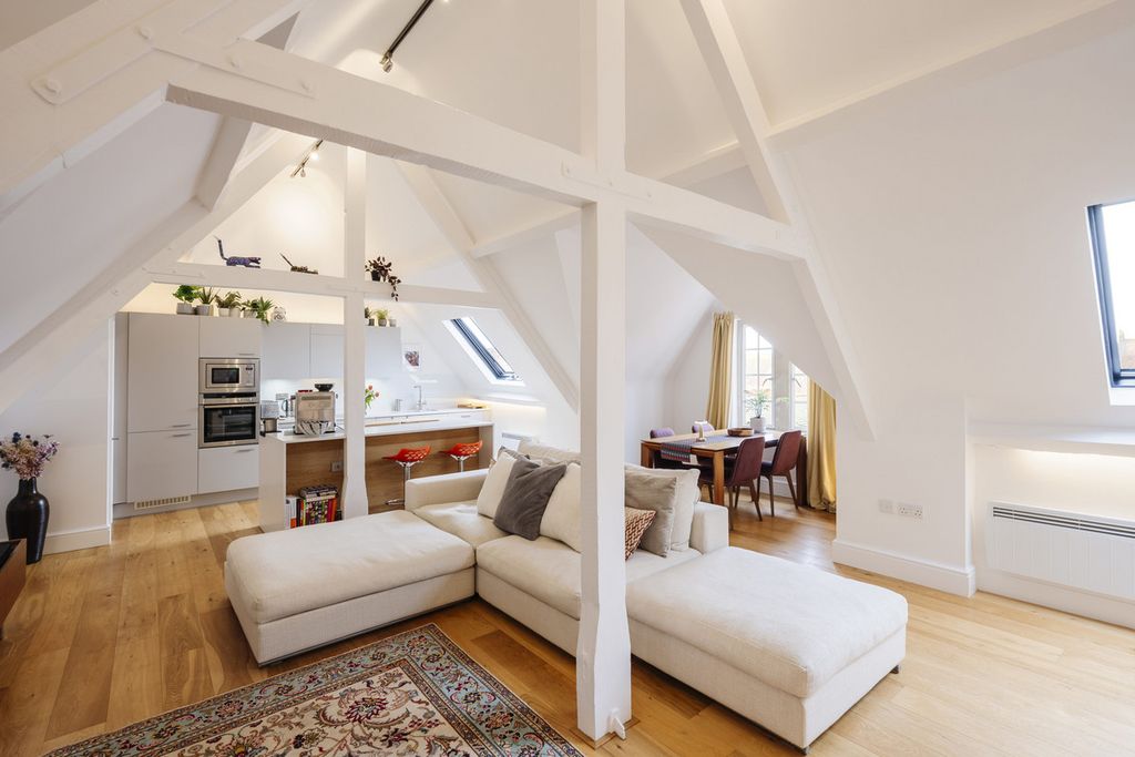 Additional image 2 of 2 bed flat for saleThe Galleries, Brentwood CM14