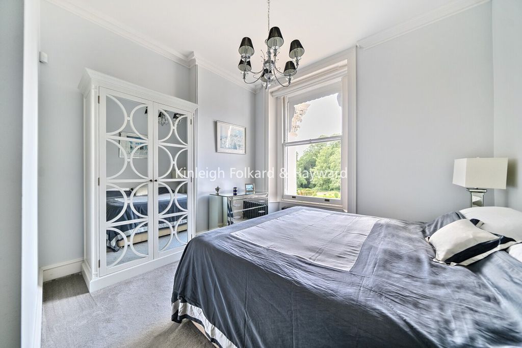 Additional image 11 of 2 bed flat for saleWilloughby Lane, Bromley, Kent BR1