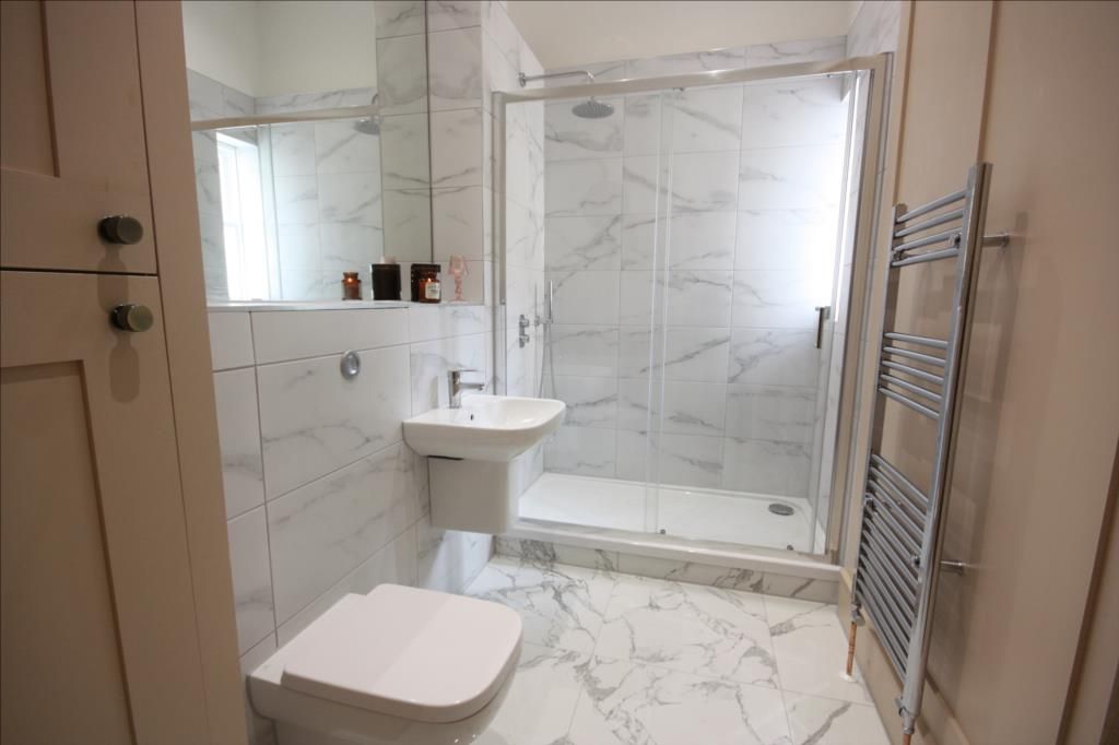 Additional image 6 of 2 bed flat for saleRayleigh Road, Hutton, Brentwood CM13