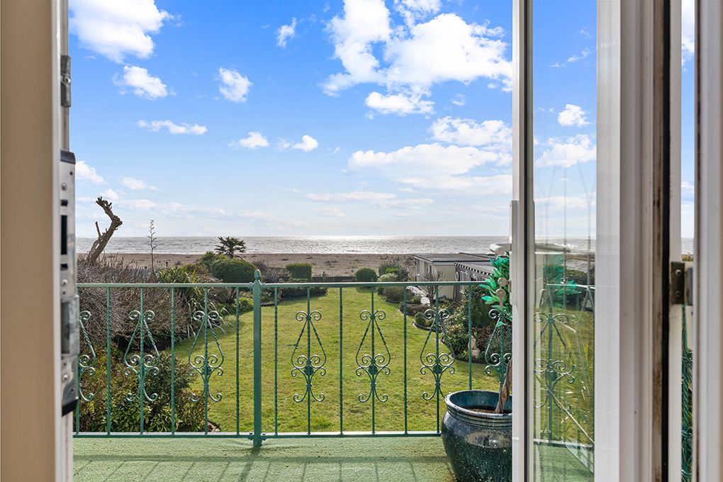 Additional image 2 of 4 bed detached house for saleArun Way, Aldwick Bay Estate, Aldwick, West Sussex PO21