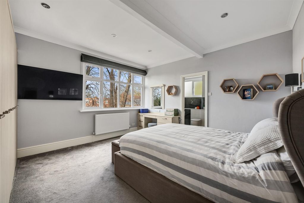 Additional image 13 of 3 bed flat for saleHomefield Road, Bromley BR1