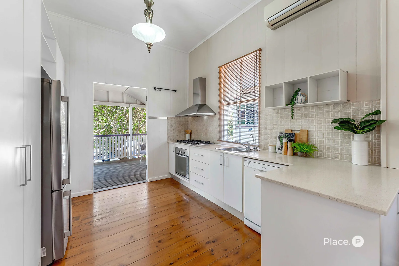 59 Berrima Street, Wynnum QLD 4178 photo 5