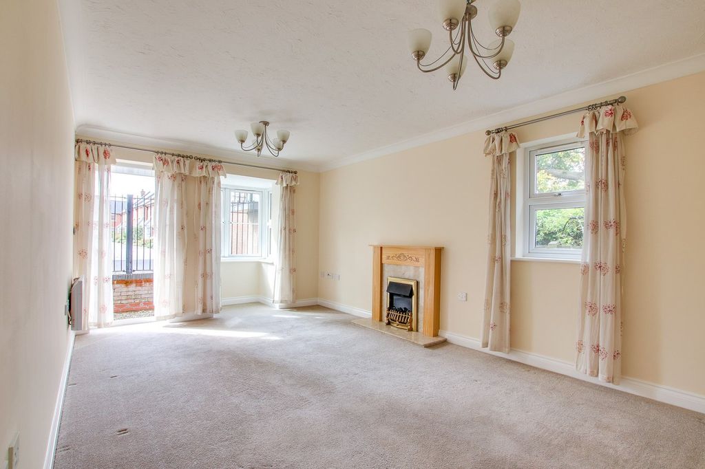 Additional image 2 of 2 bed flat for saleBrookley Road, Brockenhurst SO42