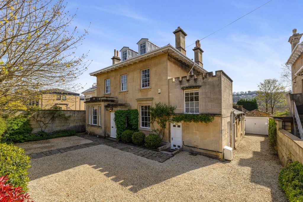 5 bed detached house for saleOldfield Road, Bath BA2