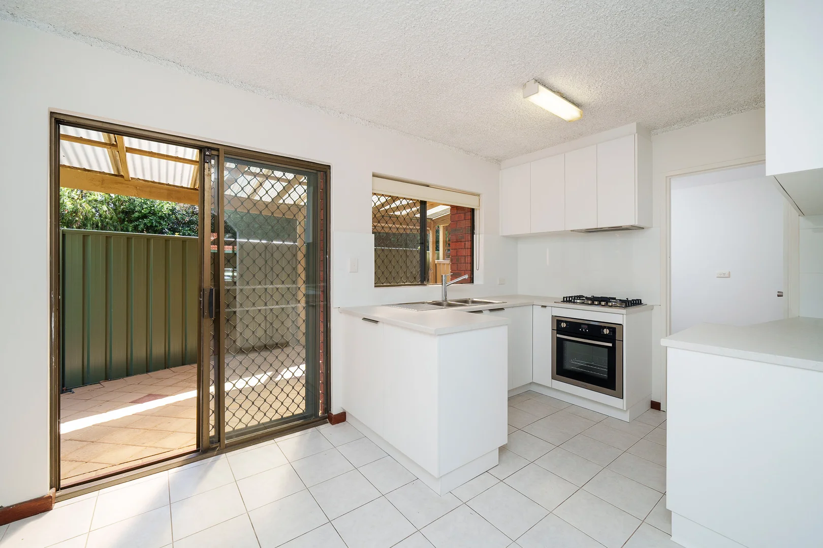24 Telopea Lane, Wembley WA 6014 photo 4