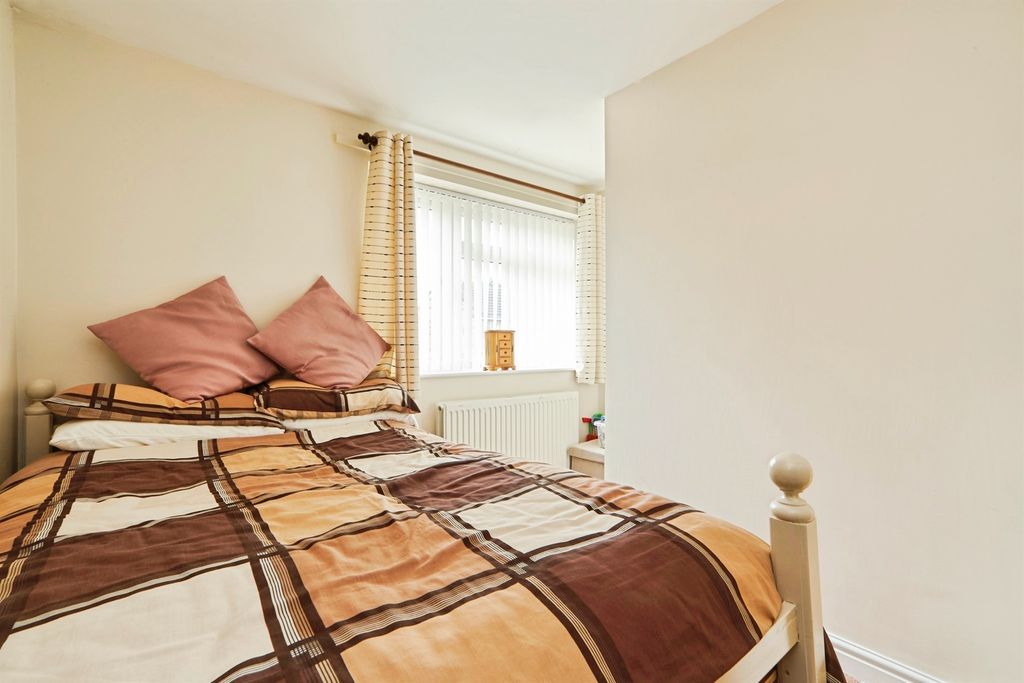 Additional image 10 of 4 bed detached house for saleMount Pleasant, Bramley, Leeds LS13