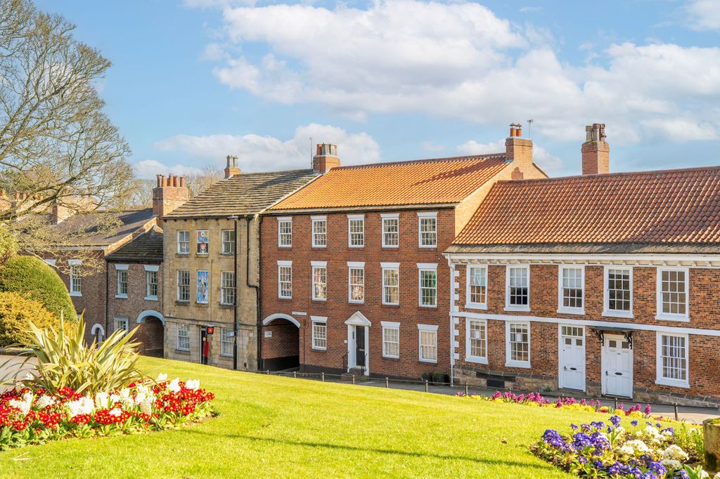 1 bed flat for saleHigh Street, Knaresborough HG5