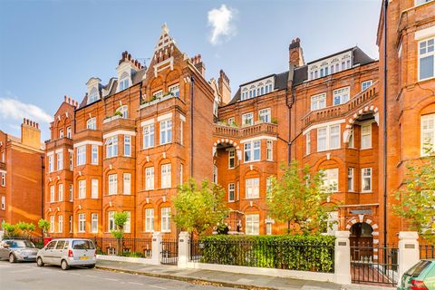 Hamlet Gardens, London W6