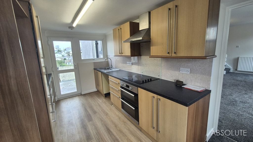 Additional image 2 of 4 bed flat for saleDrew Street, Brixham TQ5