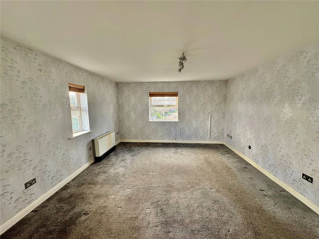 Additional image 9 of 2 bed flat for saleWinding Rise, Bailiff Bridge, Brighouse, West Yorkshire HD6