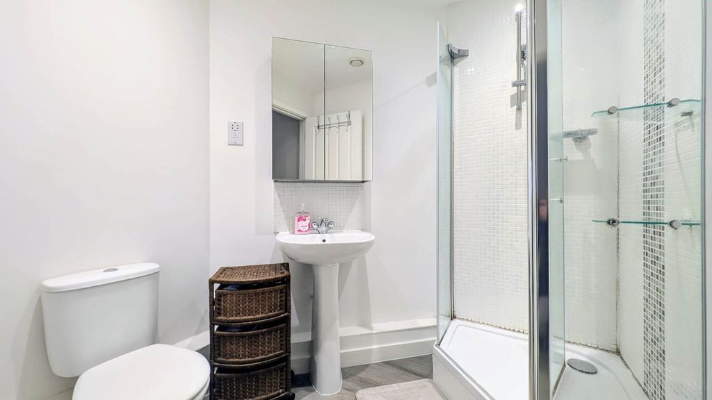 Additional image 8 of 2 bed flat for saleRoyal Drive, Bordon, Hampshire GU35