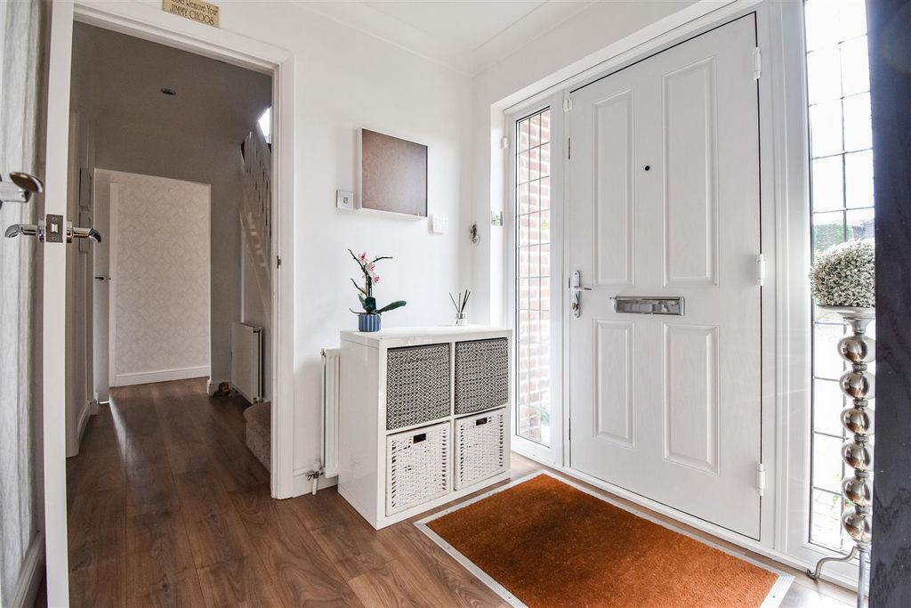 Additional image 12 of 4 bed detached house for saleThe Gardens, Doddinghurst, Brentwood CM15