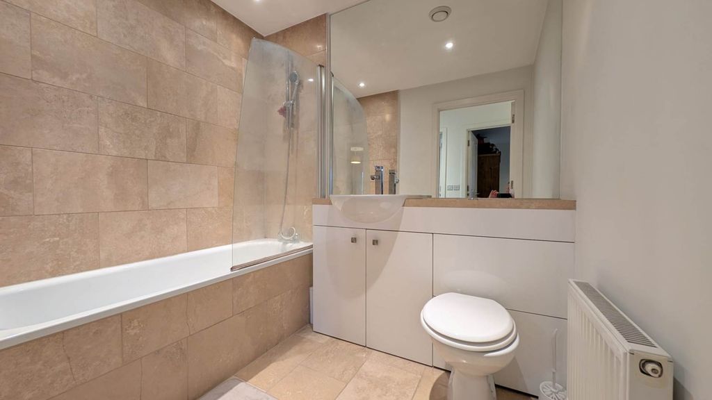 Additional image 10 of 2 bed flat for saleRoyal Drive, Bordon, Hampshire GU35