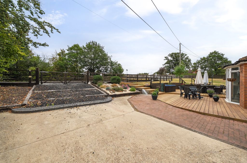 Additional image 22 of 6 bed detached house for saleGoughs Barn Lane, Jealotts Hill, Warfield, Berkshire RG42