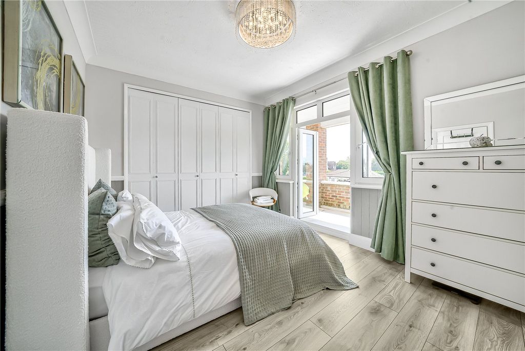 Additional image 31 of 6 bed detached house for saleSouth Walk, Middleton-On-Sea, West Sussex PO22