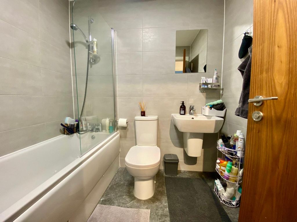 Additional image 11 of 2 bed flat for saleWaterfront West, Brierley Hill DY5