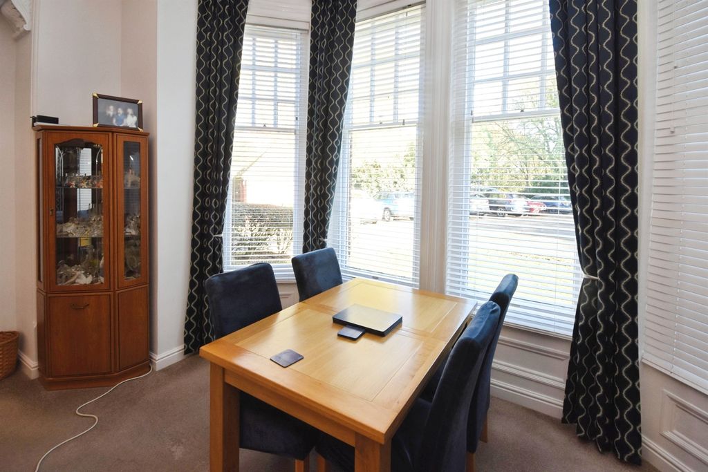 Additional image 8 of 2 bed flat for saleMonken Hadley, Braintree CM7