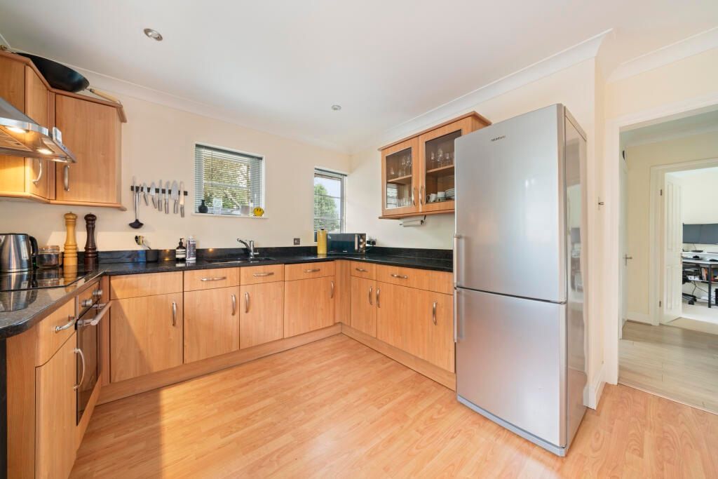 Additional image 7 of 2 bed flat for saleRay Drive, Maidenhead SL6