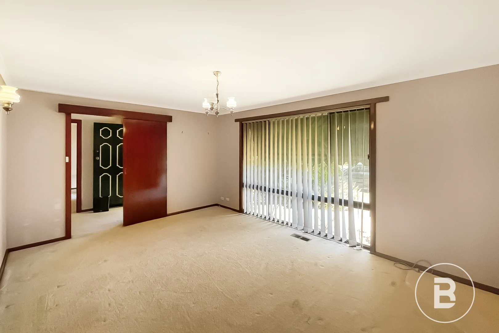 16 Marie Crescent, Wendouree VIC 3355 photo 4