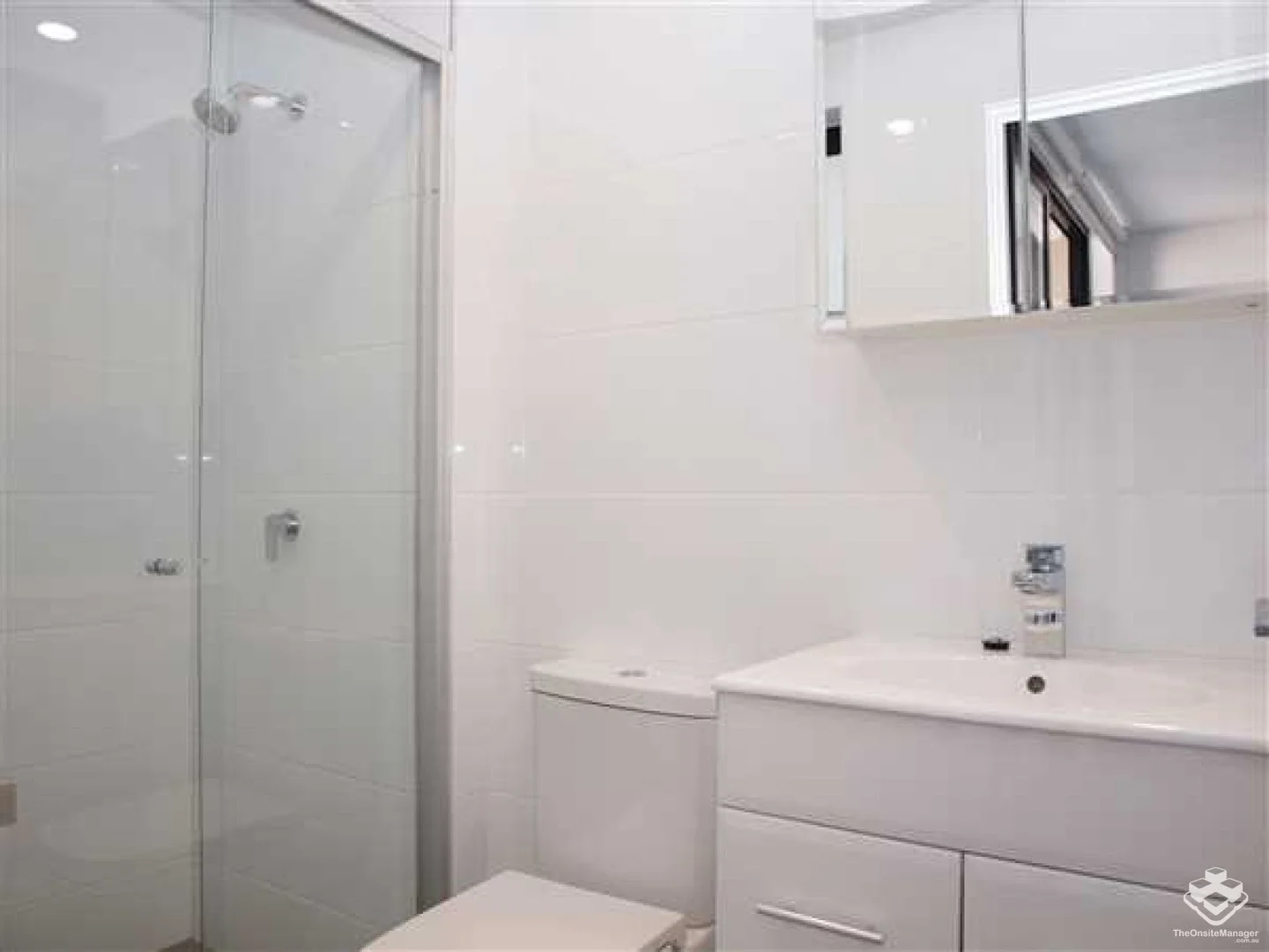 Additional image 5 of ID:21173848/43 Lenneberg Street, Southport QLD 4215