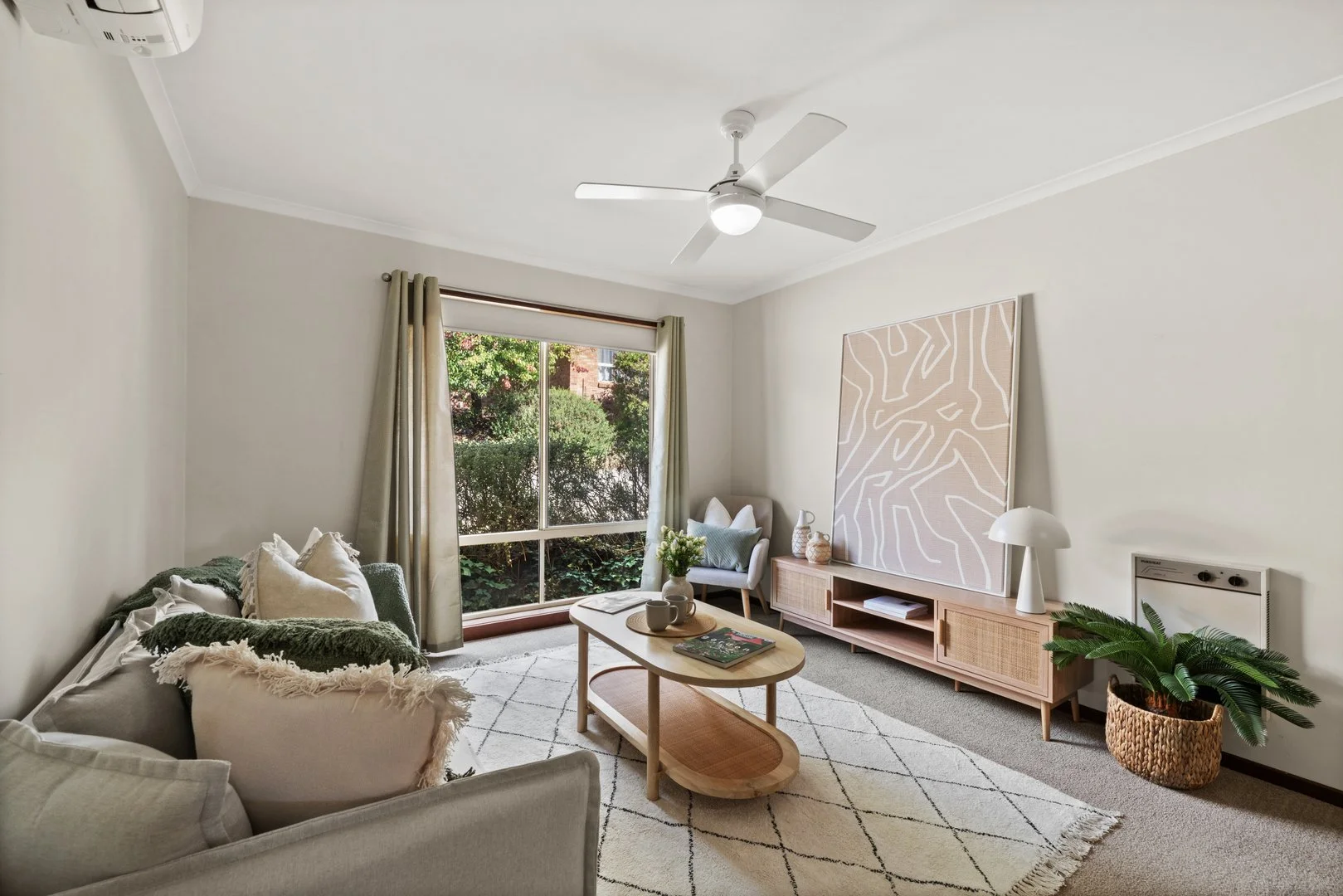 17/15 Scarfe Close, Gordon ACT 2906 photo 3