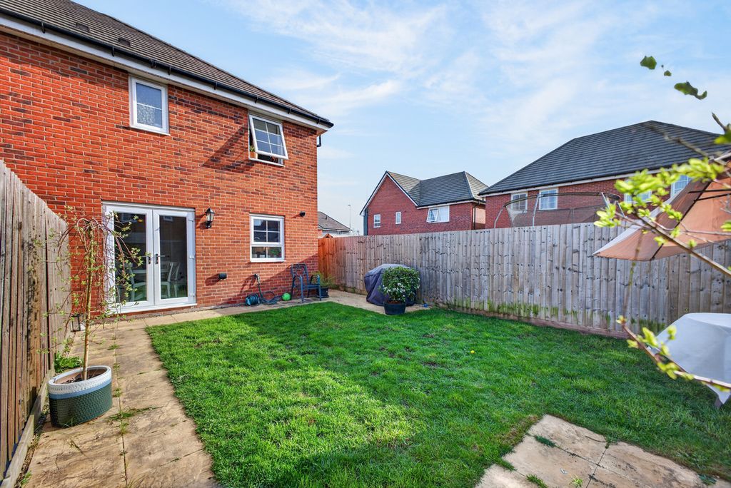 Additional image 6 of 3 bed semi-detached house for saleEmerald Close, Rugby CV22