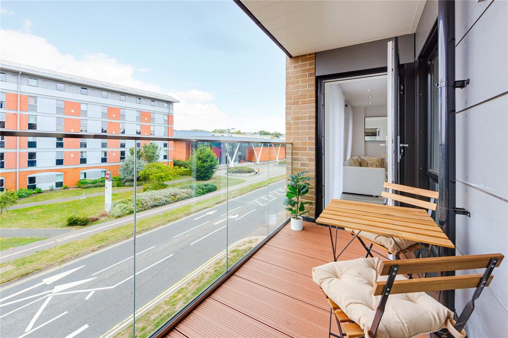 Additional image 15 of 2 bed flat for saleElstree Way, Borehamwood, Hertfordshire WD6