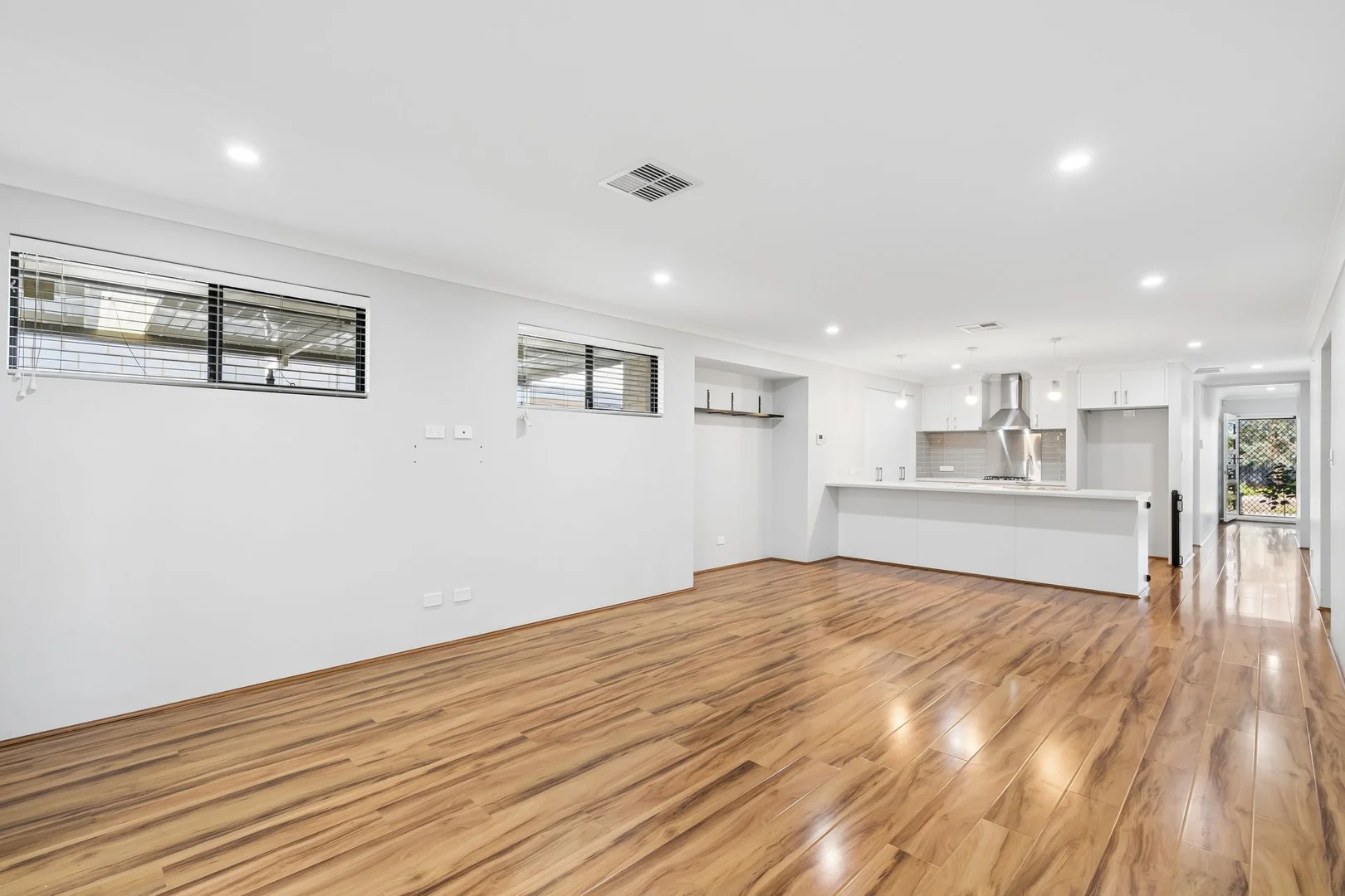 Additional image 2 of 27 Parkhurst Avenue, Hilbert WA 6112