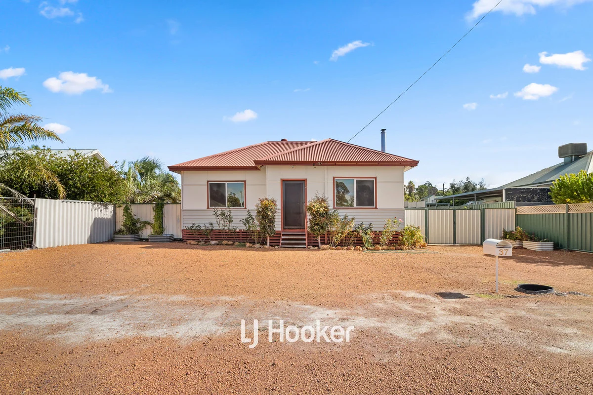37 Prinsep Street South, Collie WA 6225