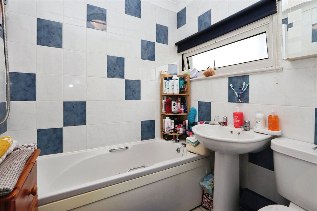 Additional image 14 of 1 bed bungalow for saleClovelly Gardens North, Bideford, Devon EX39