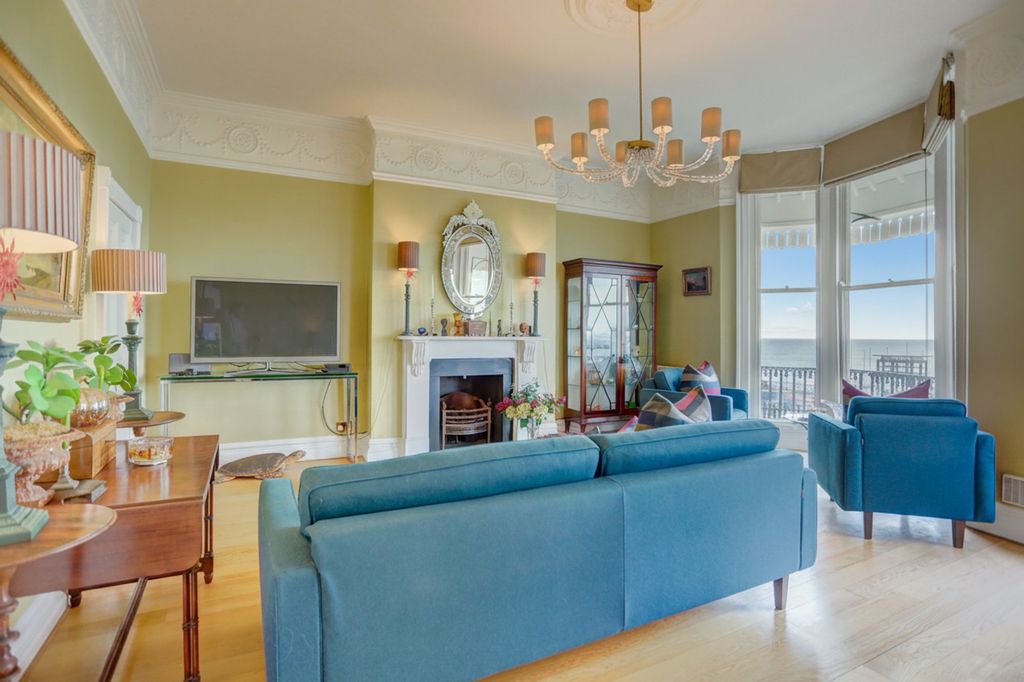 Additional image 8 of 5 bed property for saleRoyal Crescent, Brighton BN2