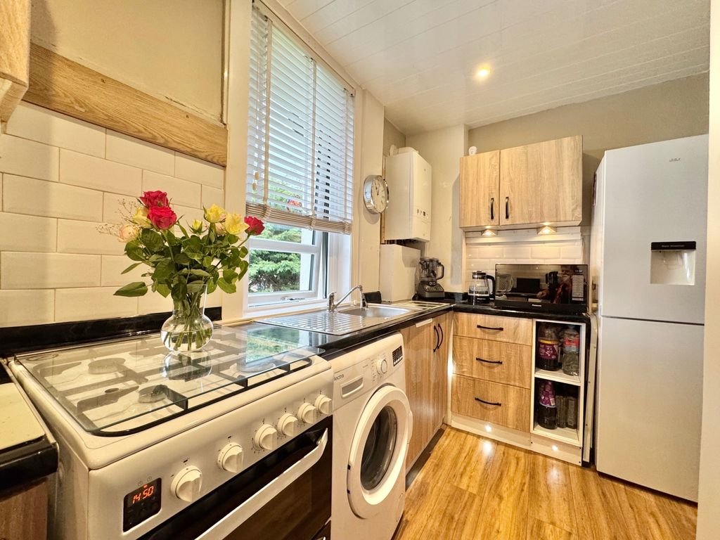 Additional image 3 of 2 bed flat for saleFloorsburn Crescent, Johnstone PA5