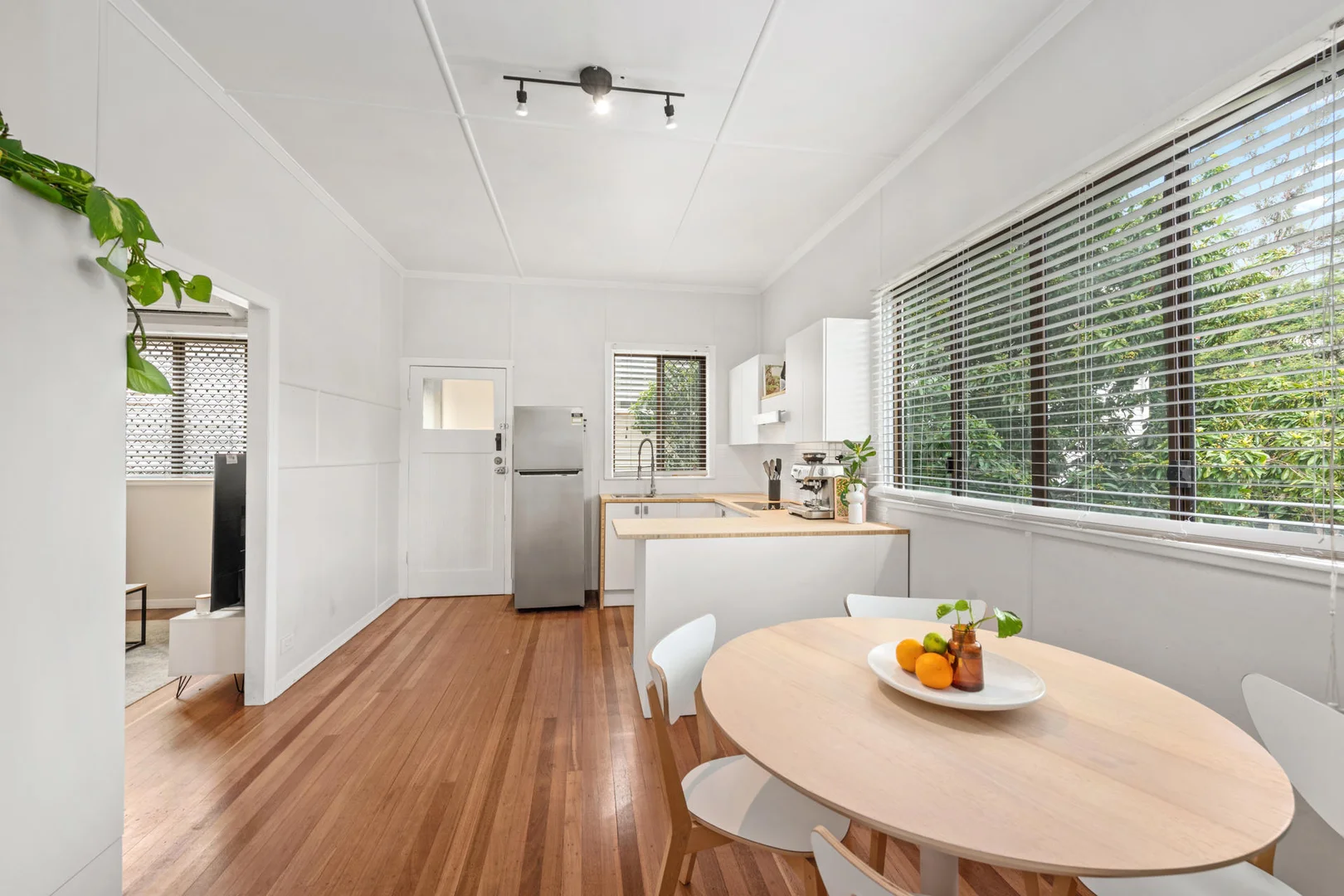 263 Richmond Road, Morningside QLD 4170 photo 3