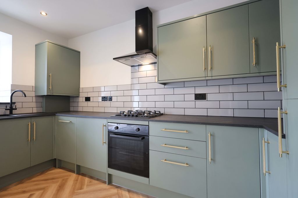 Additional image 4 of 2 bed flat for salePrinces Road, Clevedon BS21