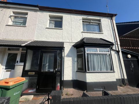Kempton Road, Newham, London, Greater London E6