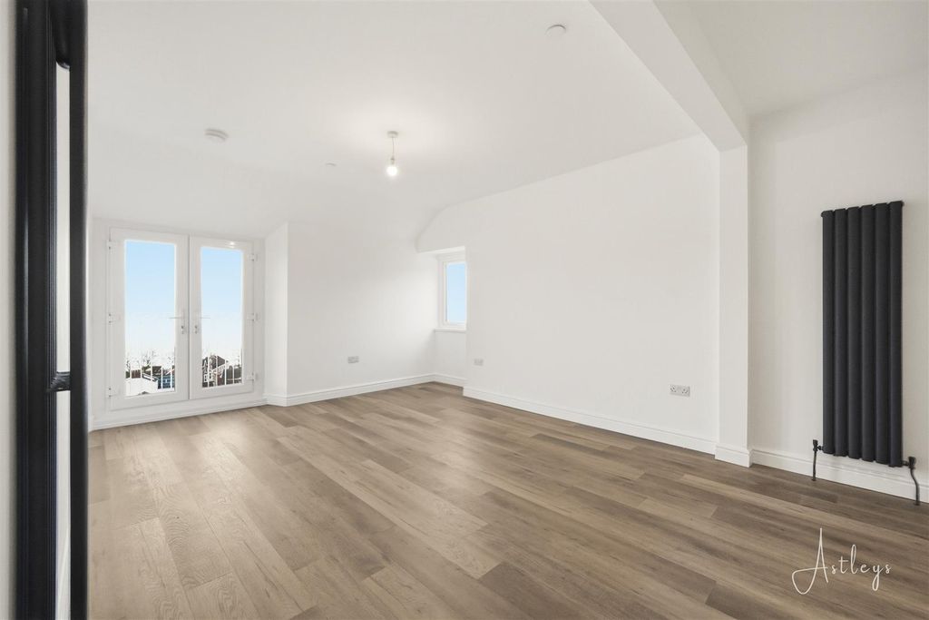 Additional image 6 of 2 bed flat for sale144 Overland Road, Mumbles, Swansea SA3