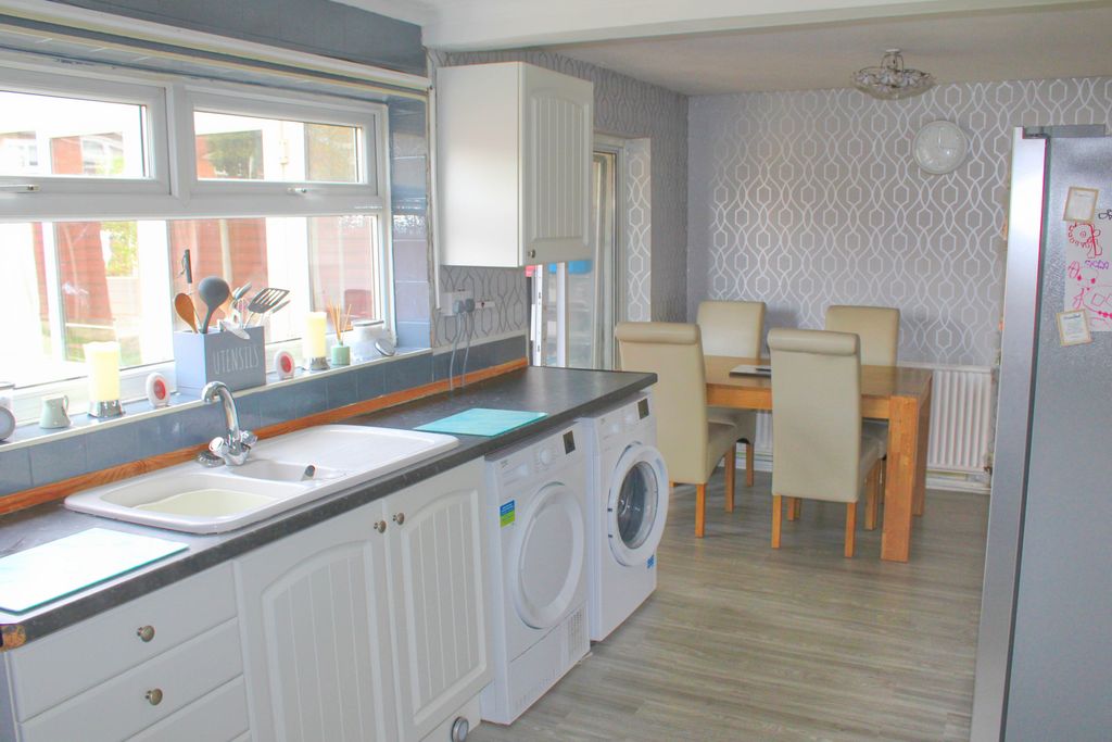 Additional image 7 of 3 bed semi-detached house for saleSouth View Avenue, Brigg, Brigg DN20