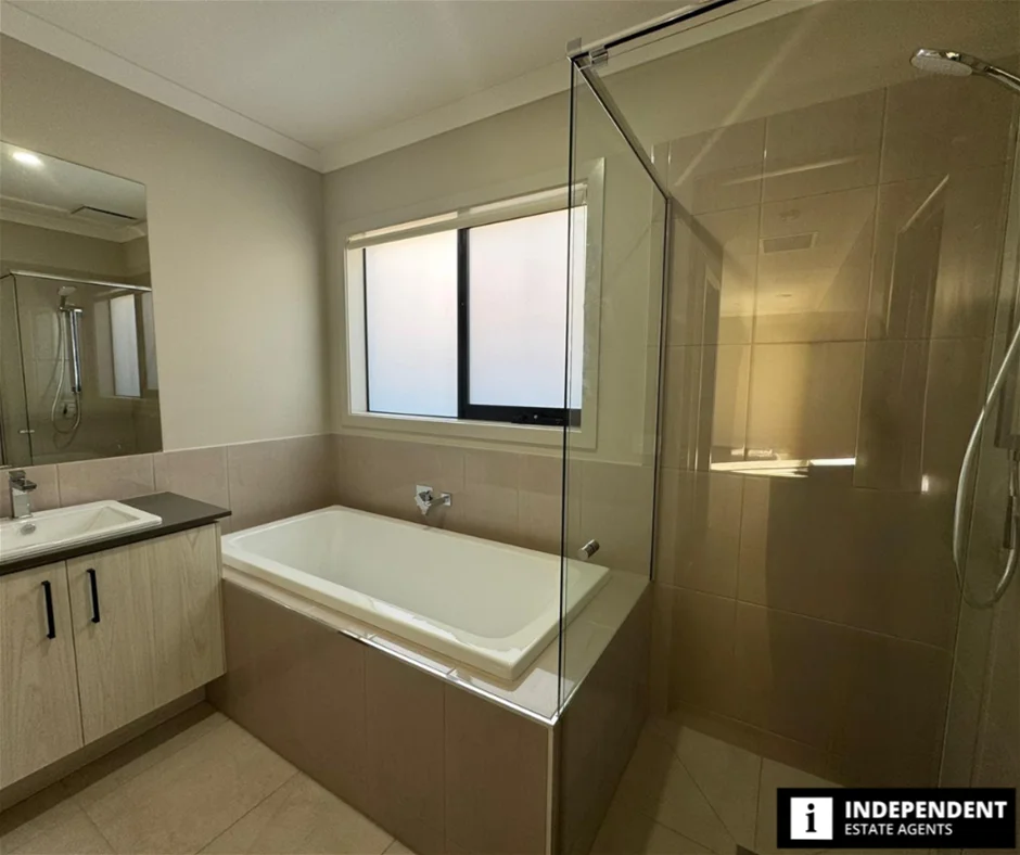 10 Cadet Way, Clyde VIC 3978 photo 5