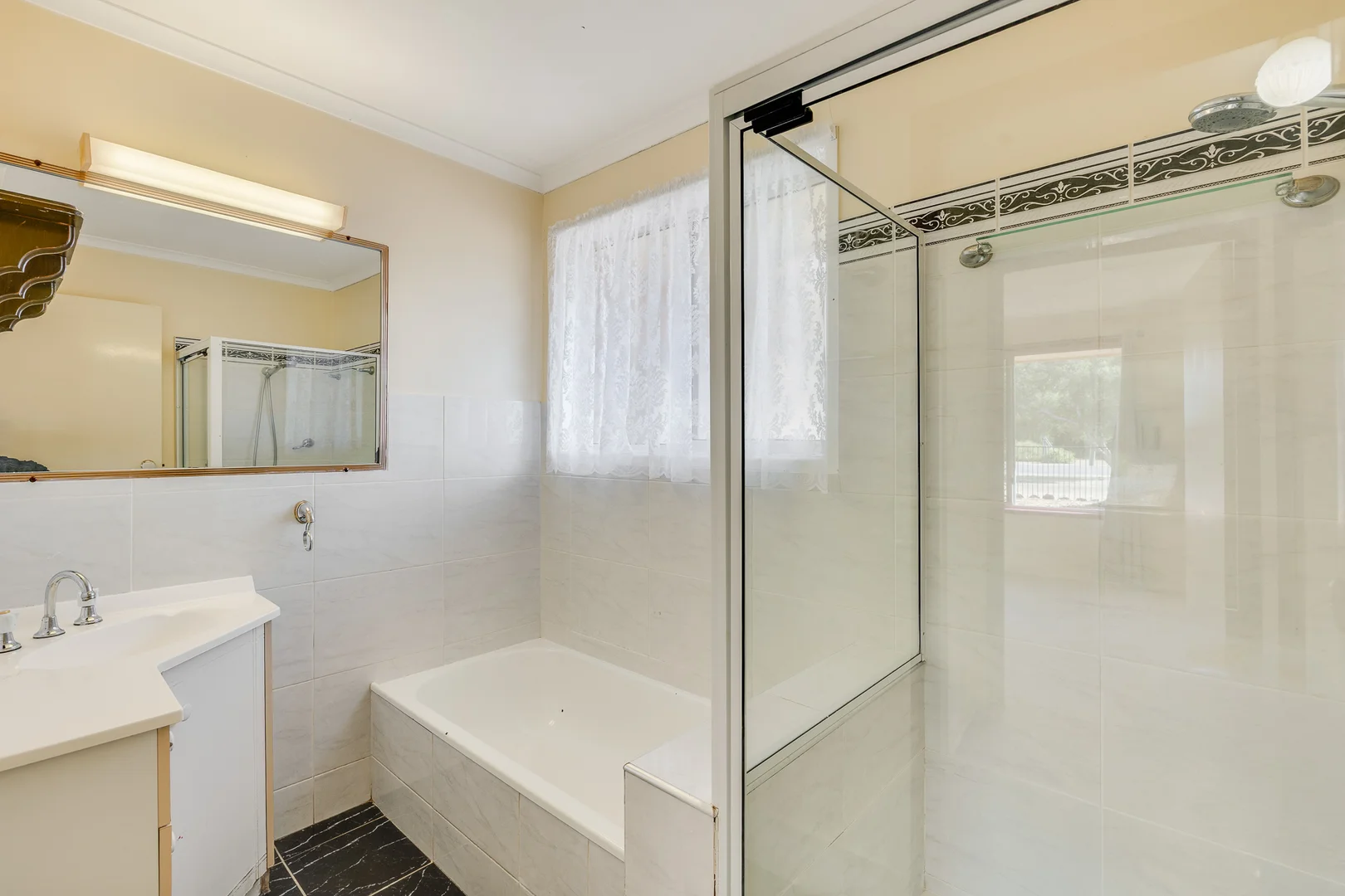 Additional image 11 of 42 York Street, Oakey QLD 4401