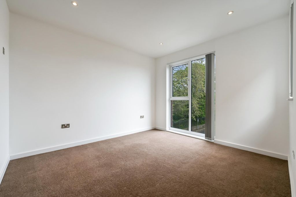 Additional image 14 of 4 bed end terrace house for saleReynard Way, Brentford TW8