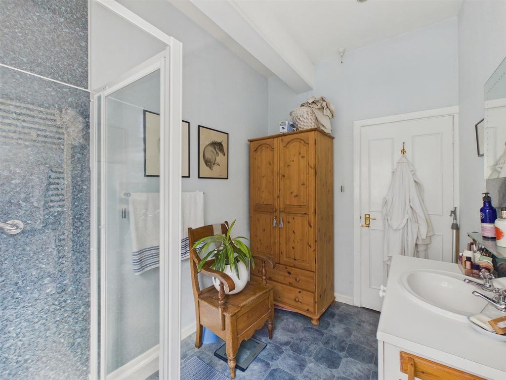Additional image 19 of 3 bed flat for saleCowleigh Road, Malvern WR14