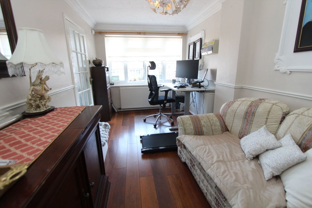 Additional image 10 of 6 bed detached house for saleNorth View Drive, Brierley Hill DY5