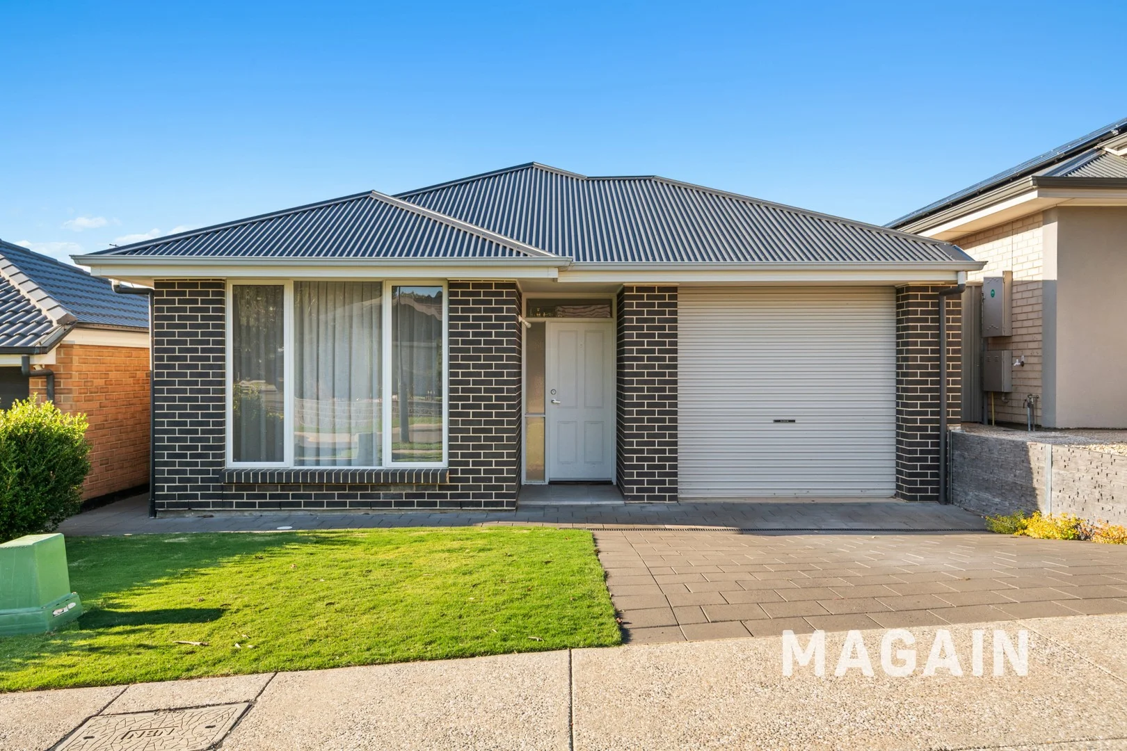 27 Observation Rd, Seaford Heights SA 5169