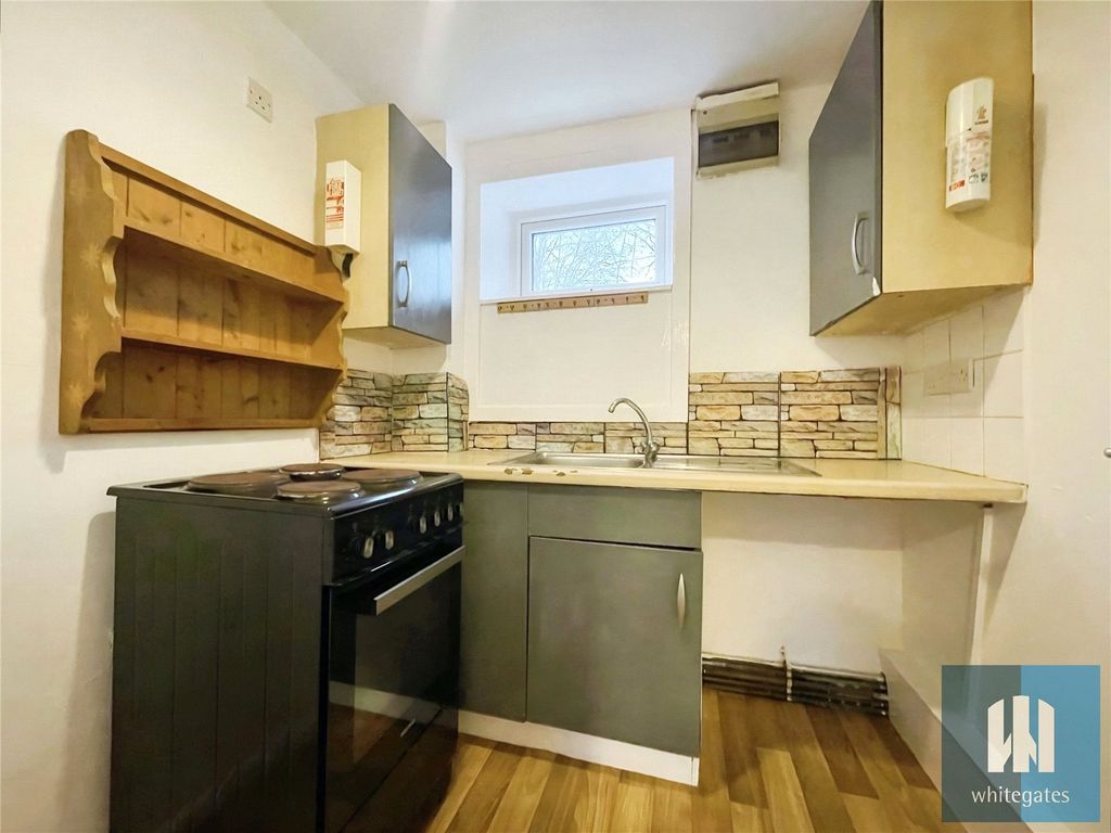 Additional image 2 of 1 bed flat for saleWhinney Hill Park, Brighouse, West Yorkshire HD6